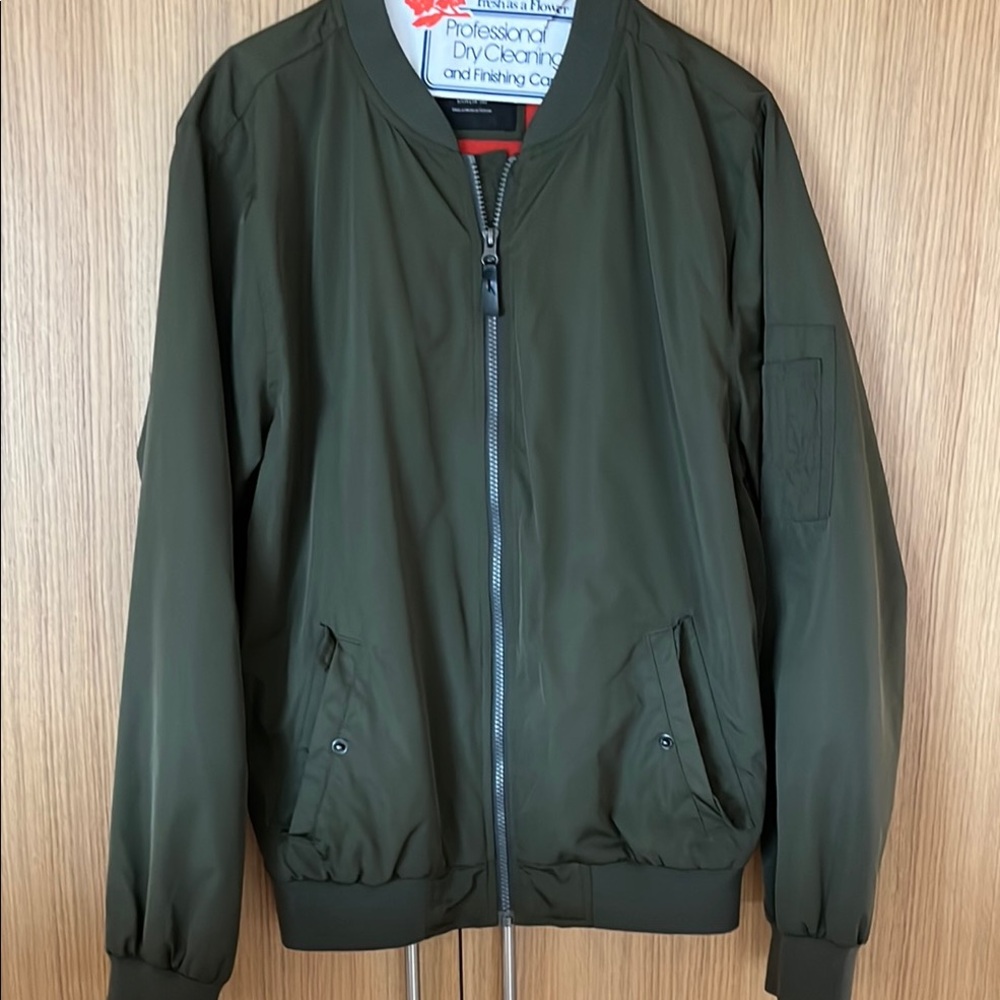 Men's Olive Green Bomber Jacket - Classic Lightweight Coat